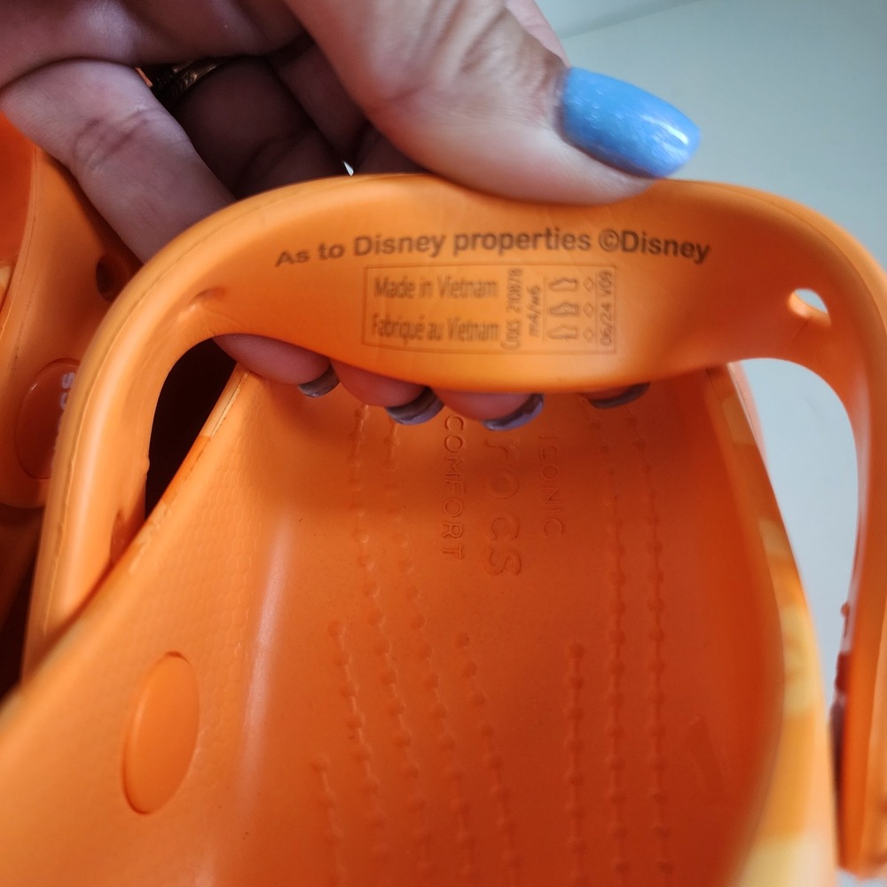 Crocs Disney 2024 Lizzie McGuire Mega Crush Sandals Orange Platform Women 6 RARE - Picture 11 of 11